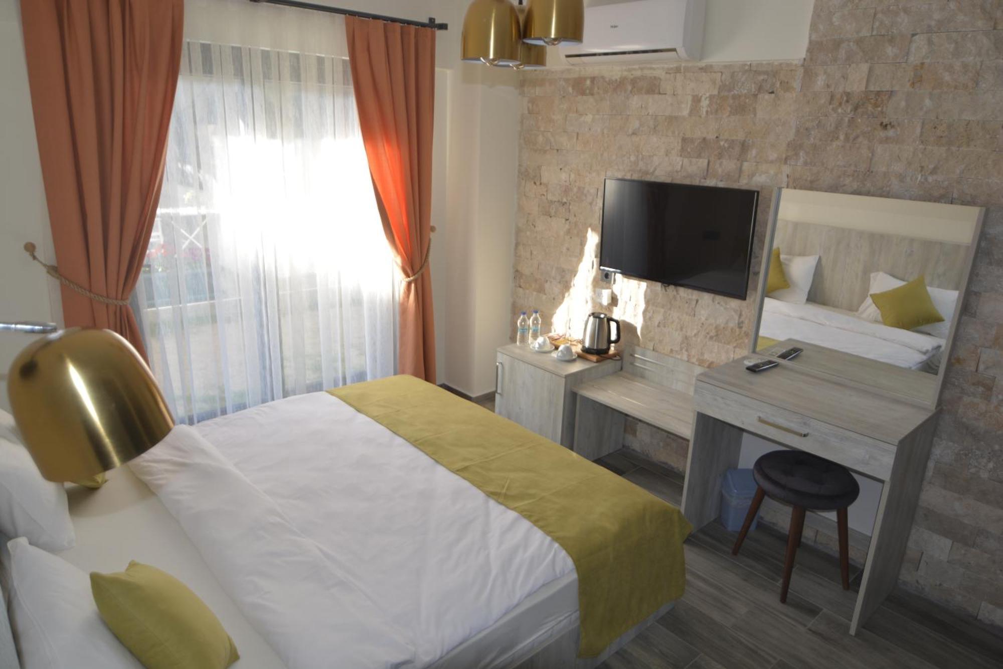 Talles Comfort Boutique Hotel - Alacati - Adult Only ภายนอก รูปภาพ